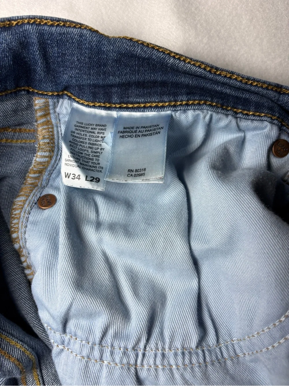Lucky Brand Men’s 410 Athletic Straight Medium Wash Jeans 34x29
